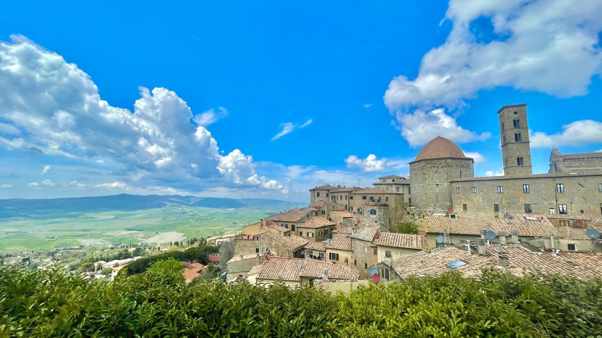 The Walkable Volterra Rooftop Suite Extérieur photo